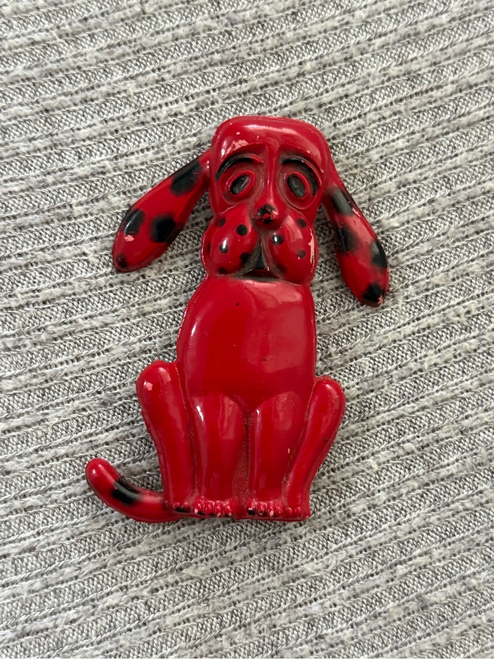 Vintage pet theme sitting black spotted red dog brooch